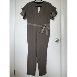 BRANDNEW TAGS ON BANANA REPUBLIC JUMPSUIT